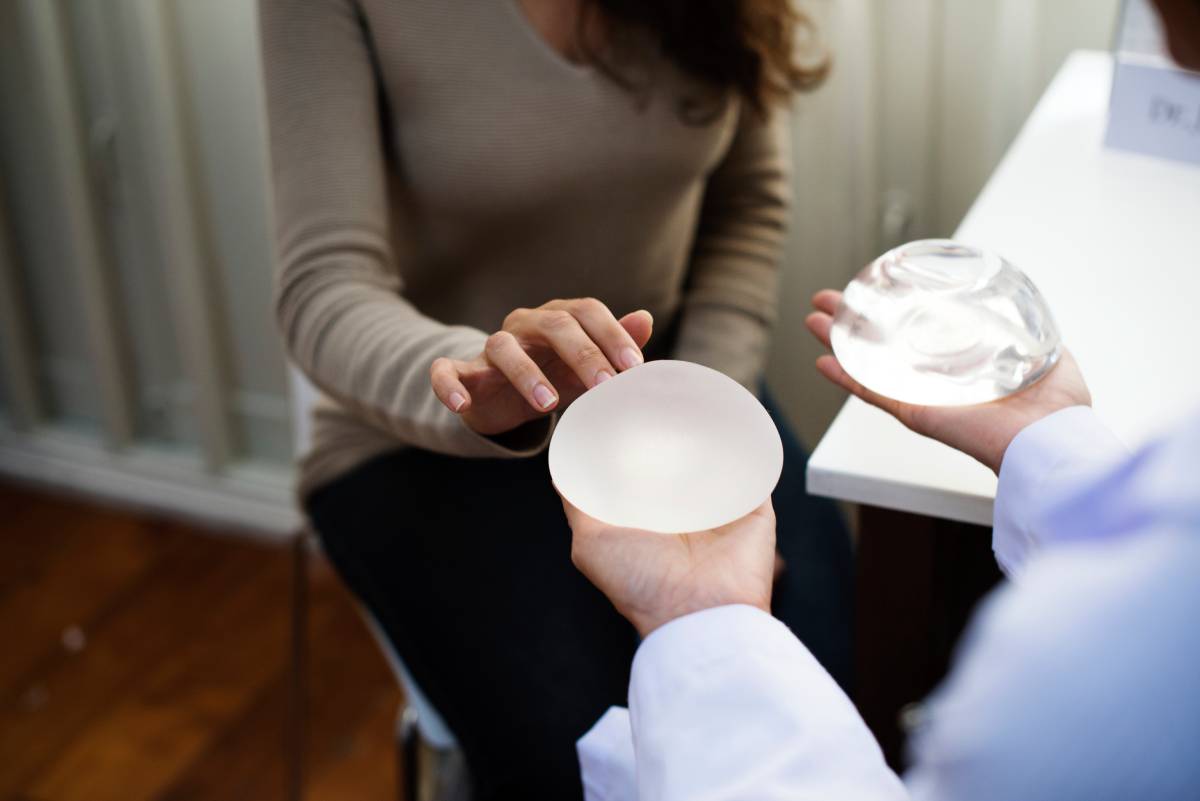 patient choosing two different breast implants